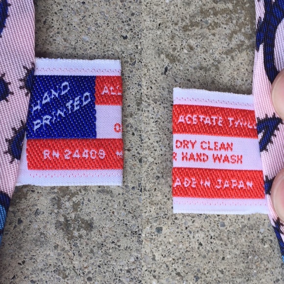 Vintage Extra Wide Paisley Necktie - Picture 4 of 4